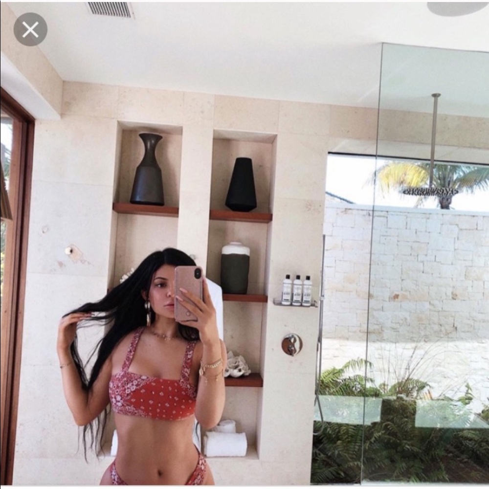 kylie jenner swim suit